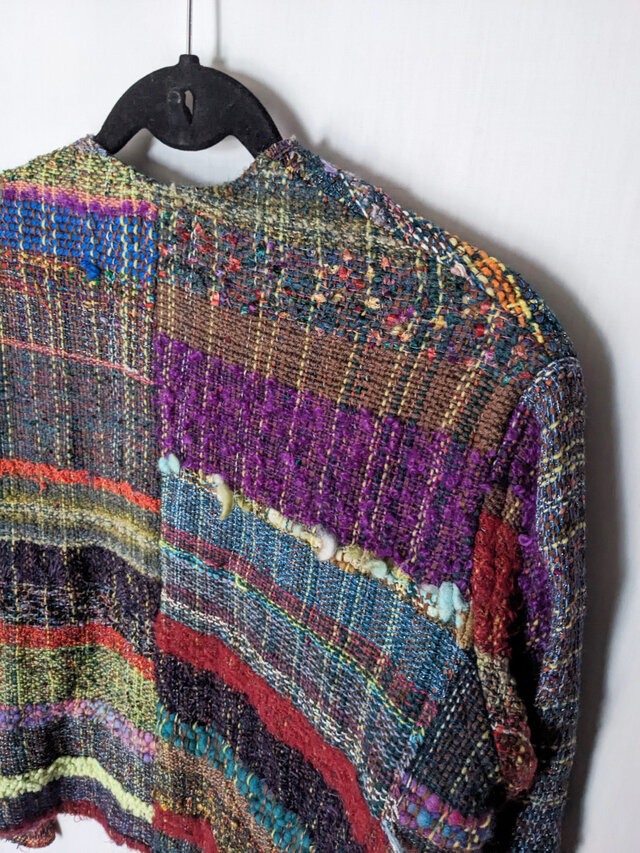 鮮やかな手織りのノーカラージャケット さをり織り | iichi 日々の