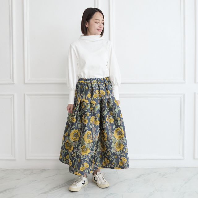 新品☆ケイタマルヤマ2018SS花柄フレアスカート　2ネイビー 新品☆ケイタマルヤマ2018SS花柄フレアスカート 2ネイビー KEITA