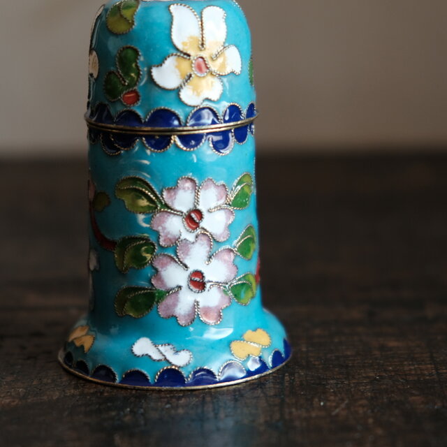 水色に草花◇中国七宝焼 小物入れ 楊枝入れ チャイナレトロ シノワズリ