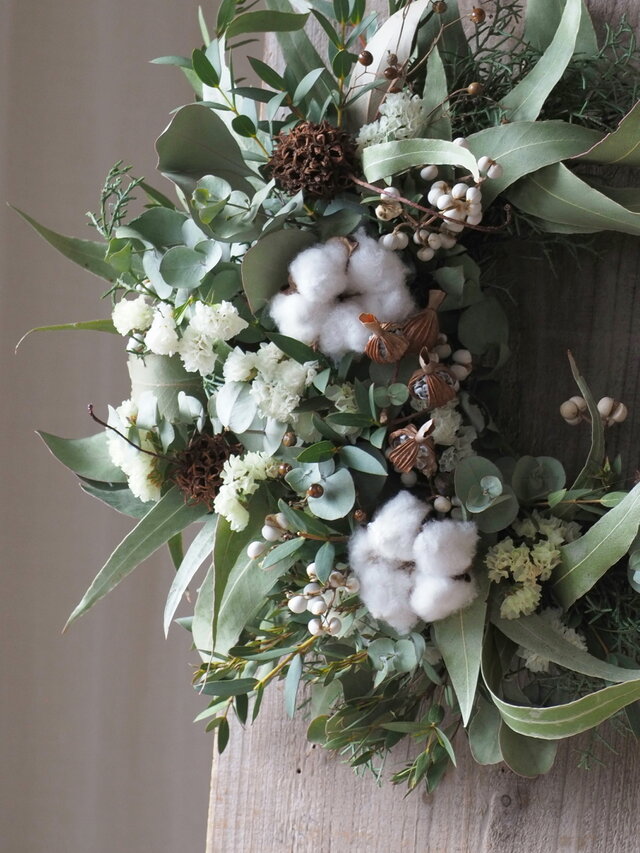 瀬戸内の森の三日月リース | iichi 日々の暮らしを心地よくする