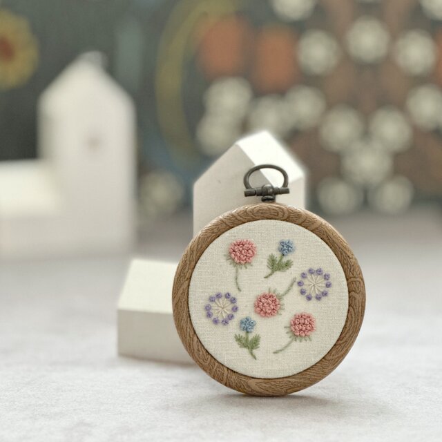 刺繍キッ春色フレンチノットステッチの刺繍フレーム | iichi 日々の