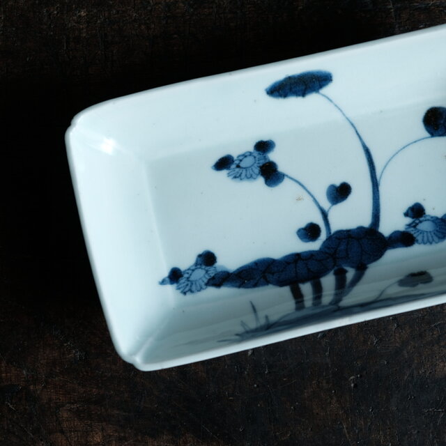 成化年製◇古伊万里 花文染付長方皿 刺身皿 骨董・antiques 古民家 古