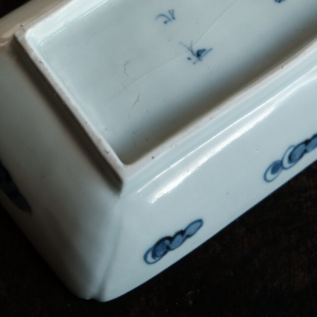 成化年製◇古伊万里 花文染付長方皿 刺身皿 骨董・antiques 古民家 古