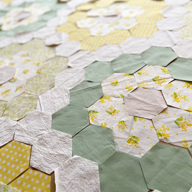 ミモザ咲く＊一点ものパッチワークキルト | iichi 日々の暮らしを