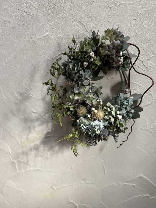 ユーカリ　紫陽花　リース ユーカリと紫陽花のフライングリース | F L E U R I