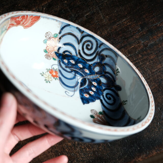 花と鶴と蝶々◇伊万里 花蝶文赤絵金彩浅型大鉢 碗 骨董・antiques 器