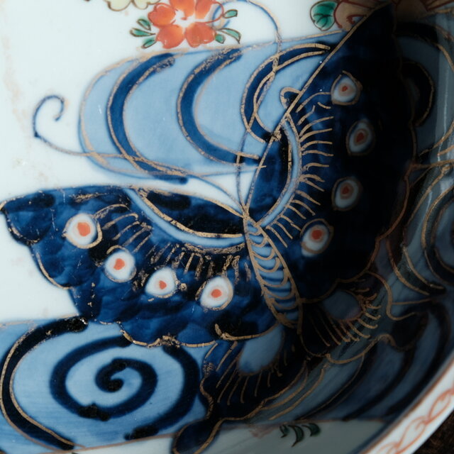 花と鶴と蝶々◇伊万里 花蝶文赤絵金彩浅型大鉢 碗 骨董・antiques 器