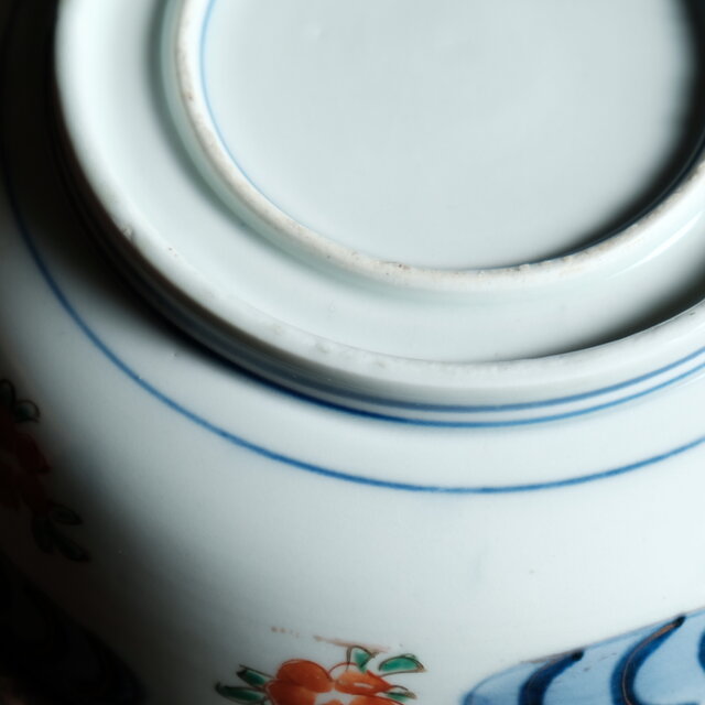 花と鶴と蝶々◇伊万里 花蝶文赤絵金彩浅型大鉢 碗 骨董・antiques 器