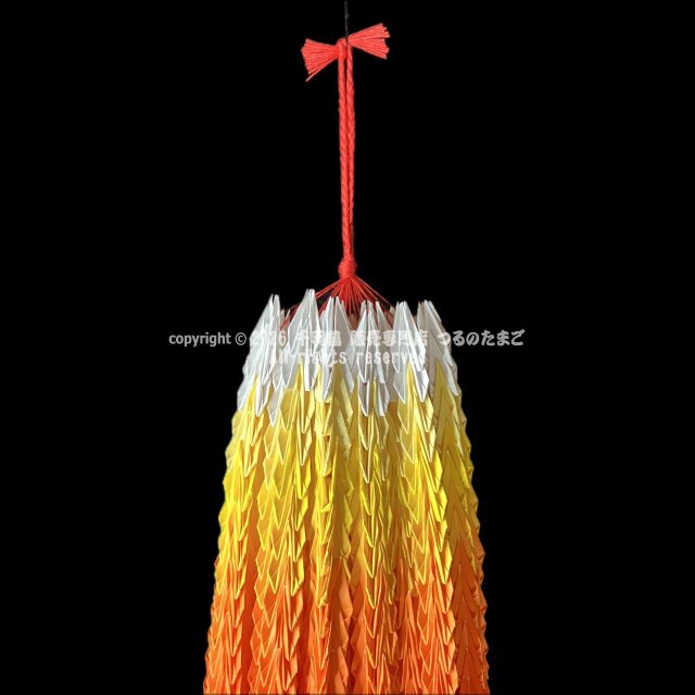 888千羽鶴（縁起のいいスリーエイト）グラデーションが美しい太陽