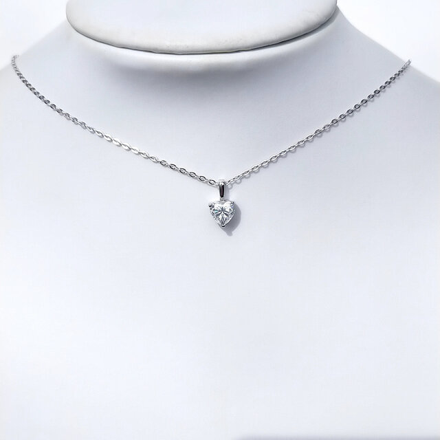 送料無料 美麗 silver925 ハート モアサナイト 一粒ネックレス | iichi