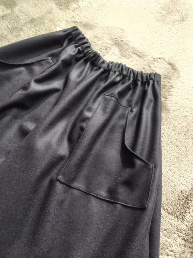 ブラックストレッチウールプリーツガウチョパンツ | iichi 日々の