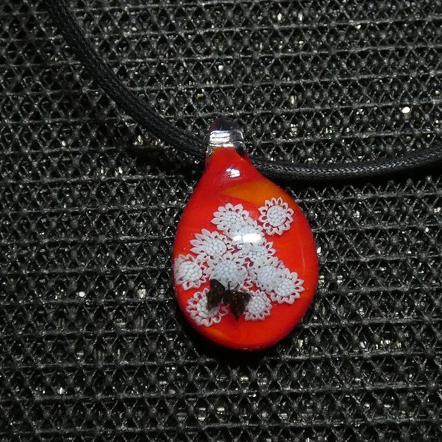 白い向日葵と蝶 NO.452（ガラス、とんぼ玉、一点物、伝統工芸