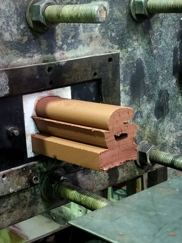 2026年 令和8年 干支 午 マンガン釉 黒馬 十二支 | iichi 日々の暮らし