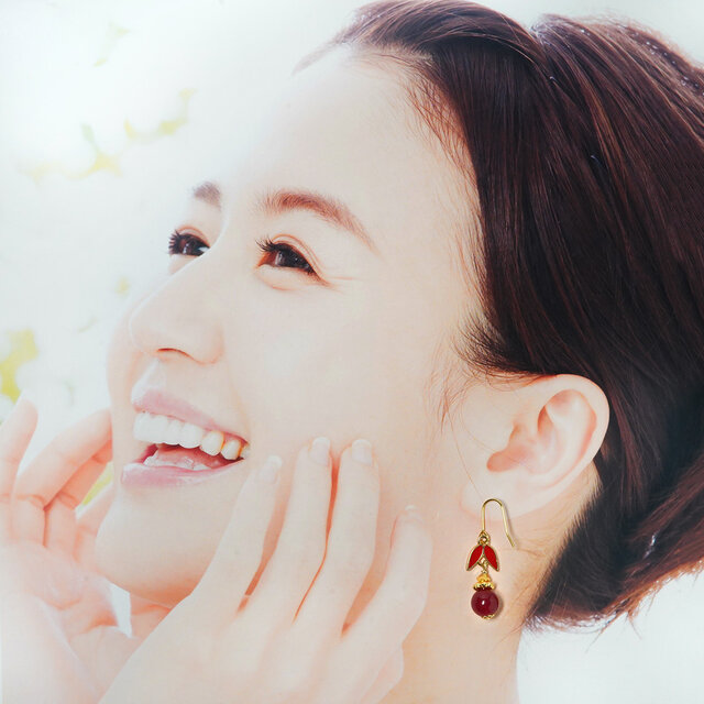 笹音ピアス＊レッドアゲート | iichi 日々の暮らしを心地よくする