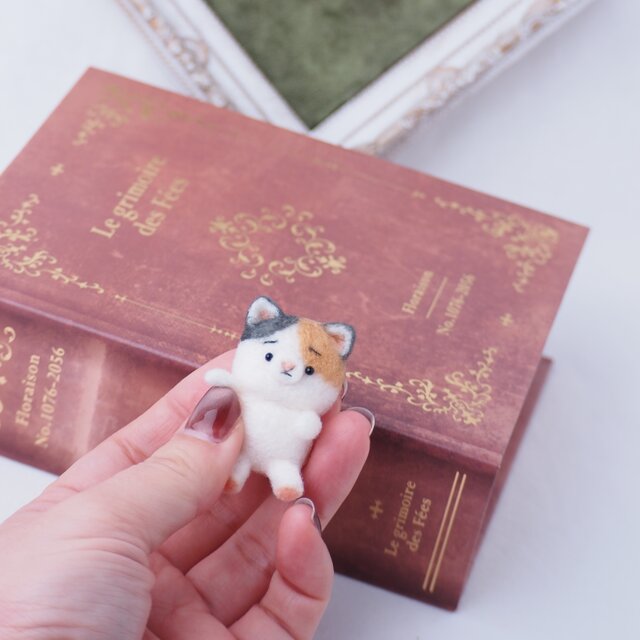 受注制作】 ぬいぐるみ風まゆねこ(三毛猫・白猫・黒猫・ロシアンブルー