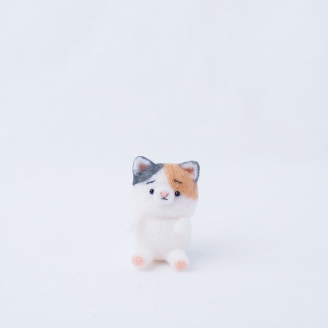 受注制作】 ぬいぐるみ風まゆねこ(三毛猫・白猫・黒猫・ロシアンブルー