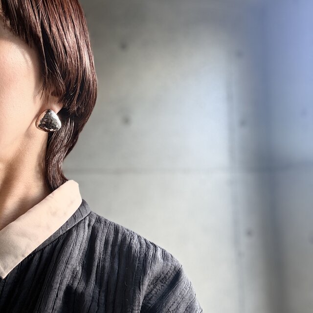 P750-ヴィンテージピアス U.S.A. 80's Silver Tone Hammered Texture