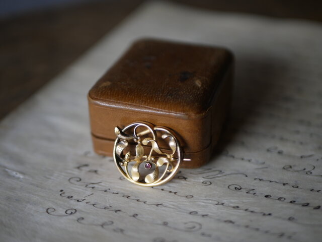 FIX ヤドリギ 宿り木 フランスアンティーク ブローチ アンティークの