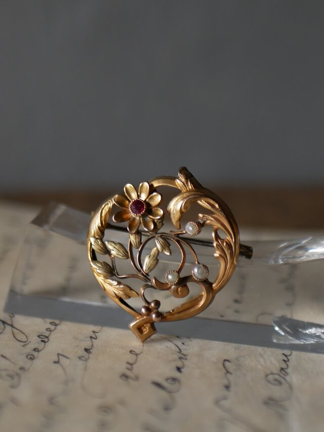 ゴールドプレート 赤い石とシードパール ブローチ フランス