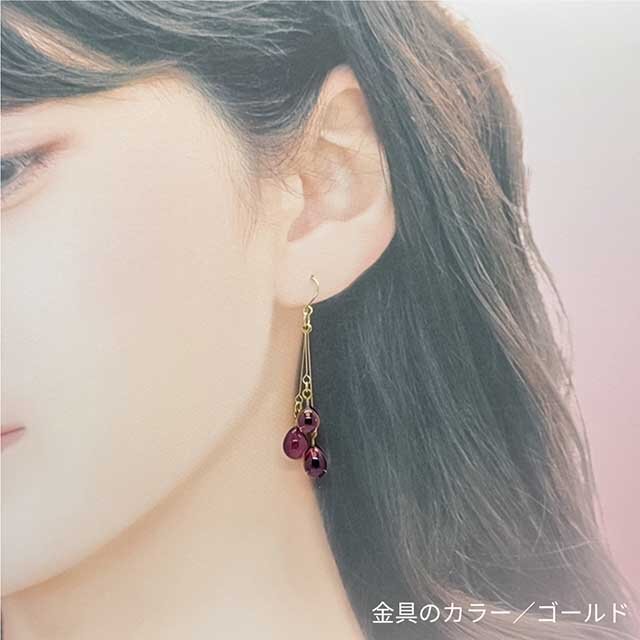 手づくりガラスの【雨だれピアス】アメジスト ☆金具変更OK ドロップ