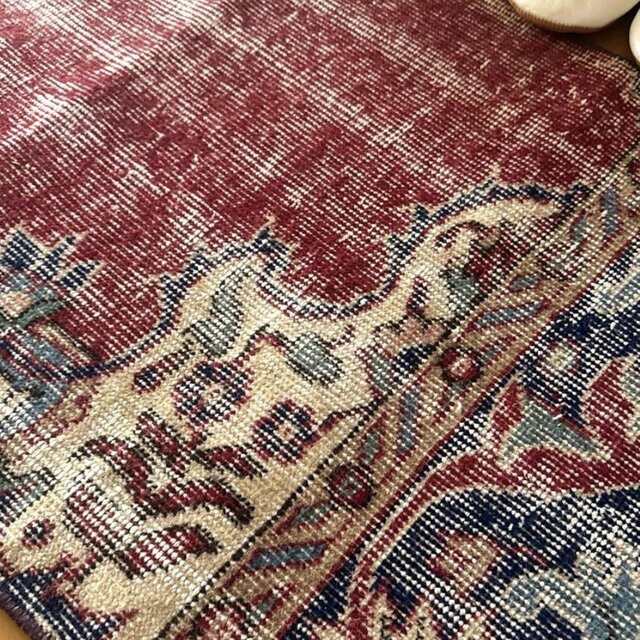 52×96 エンジ色 ボタニカル 擦れシャビー トルコヴィンテージラグ