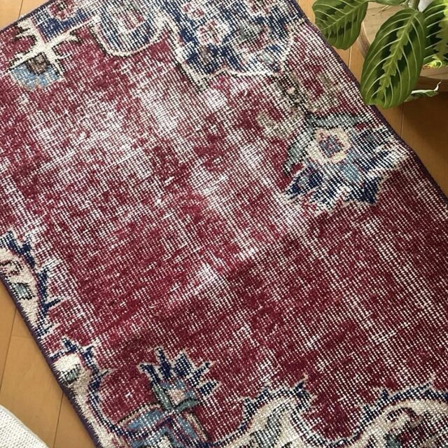 52×96 エンジ色 ボタニカル 擦れシャビー トルコヴィンテージラグ