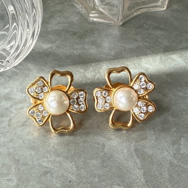 Y1224-ヴィンテージイヤリング Floral Gold Tone Faux Pearl