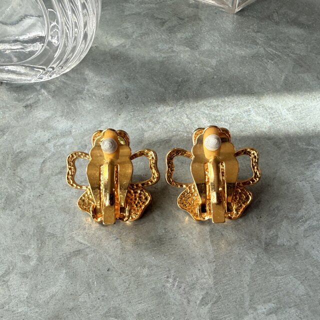 Y1224-ヴィンテージイヤリング Floral Gold Tone Faux Pearl