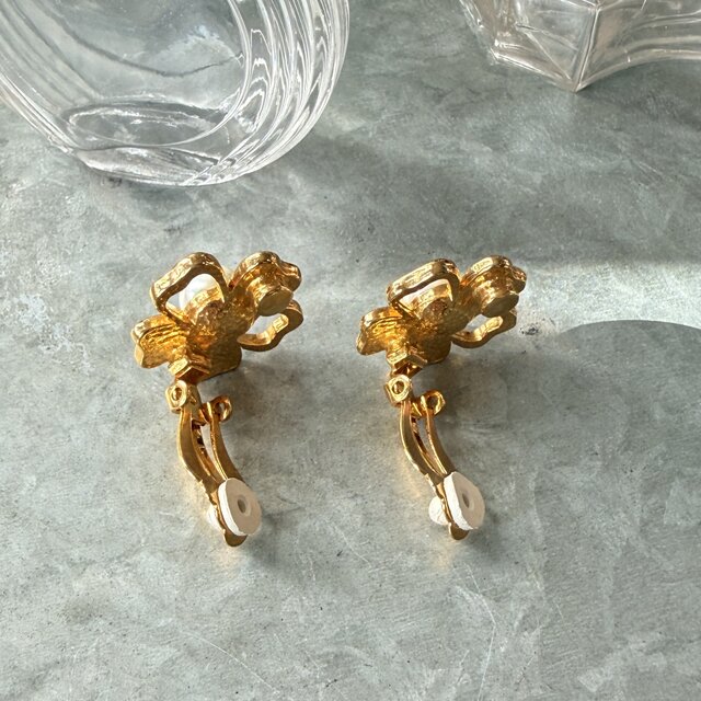 Y1224-ヴィンテージイヤリング Floral Gold Tone Faux Pearl