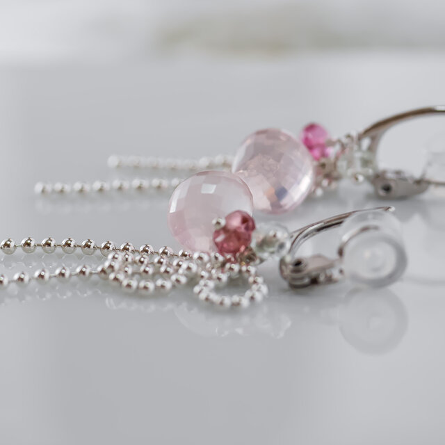 Silver925 極上カット ローズクォーツのリボンソフトタッチイヤリング