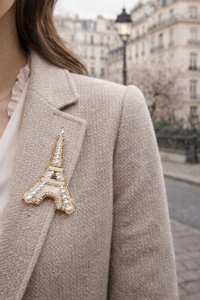 ビーズ刺繍 ブローチ【エッフェル塔】 ― Paris, en perles ― | iichi