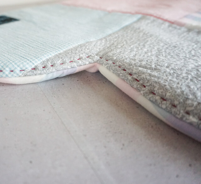 パッチワークなくもの形のフリーマット（ローズピンク系） | iichi