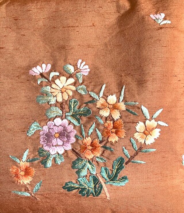 日本刺繍の名古屋帯の手提げ | iichi 日々の暮らしを心地よくする