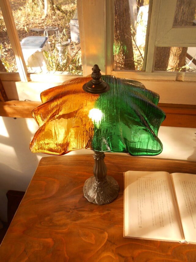 アンティーク透明に模様入り笠竹筒置きランプ [B26786] アンティーク