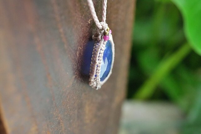 でんちゃん　オパールとタンザナイトのマクラメネックレス 33ct.バイオタンザナイト☆ 虹の煌めき☆高品質 マクラメネックレス