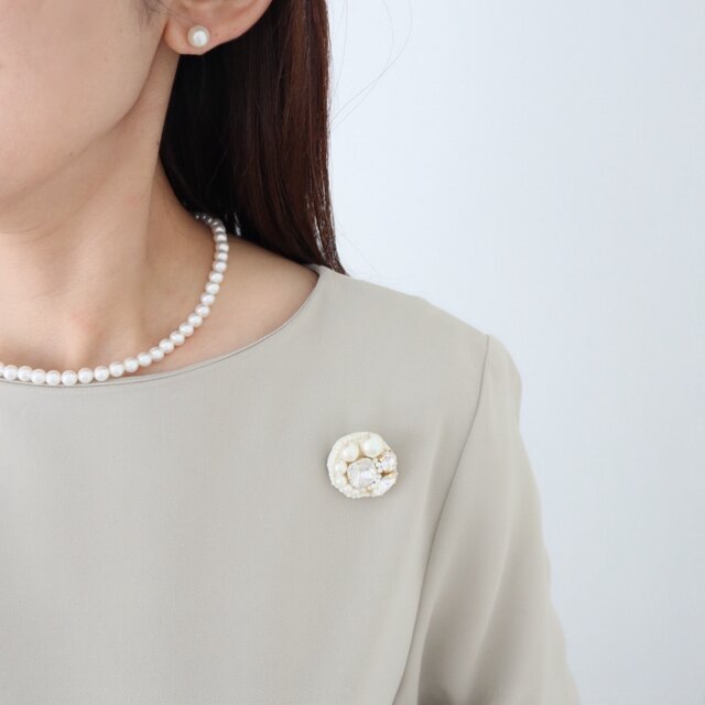 私らしいきちんと感」刺繍ブローチ+ネックレス+ピアス/イヤリング3点 