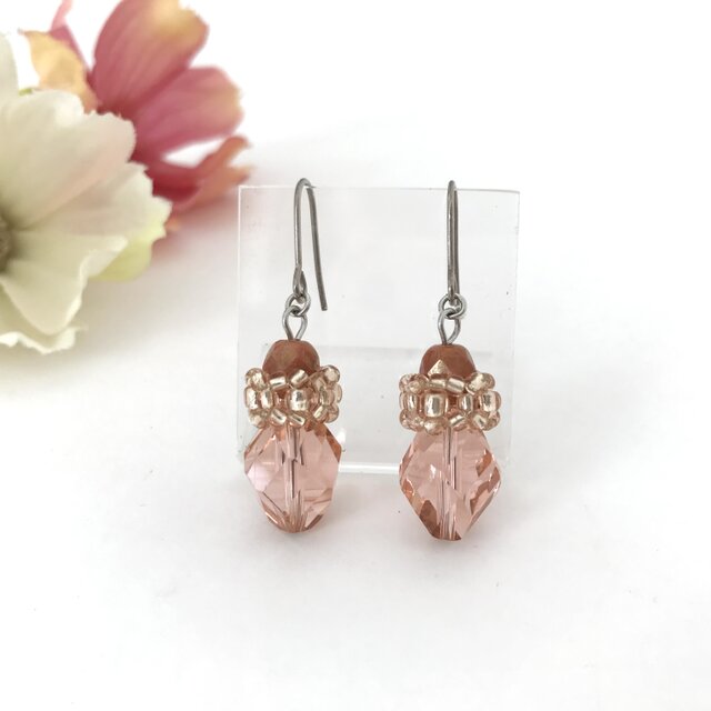 ツイスト ガラス ピアス ピンク さくら色 桜 ペール 春 | iichi 日々の