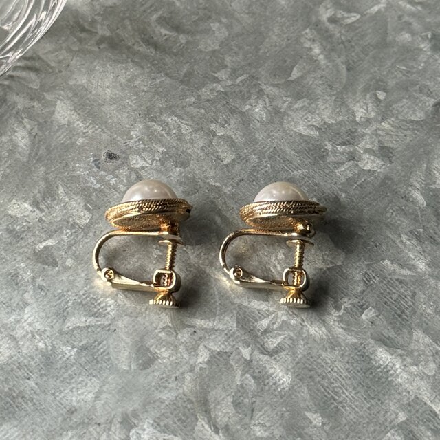 Y1226-ヴィンテージイヤリング U.S.A. Faux Pearl Gold Tone Twisted