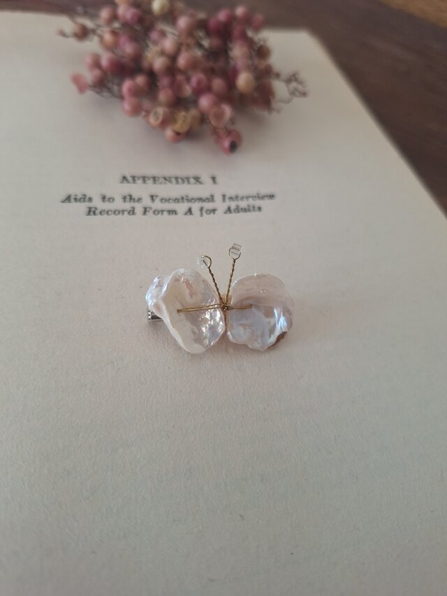 時を纏うてふてふブローチ Toki wo Matou Tefutefu Brooch | iichi