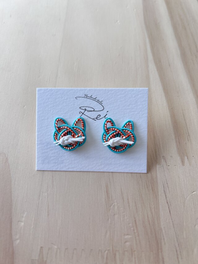 猫の水引ピアス | iichi 日々の暮らしを心地よくするハンドメイドや