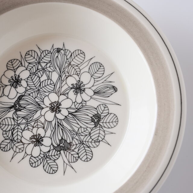 ARABIA Krokus deep plate アラビア クロッカス 20cmディーププレート