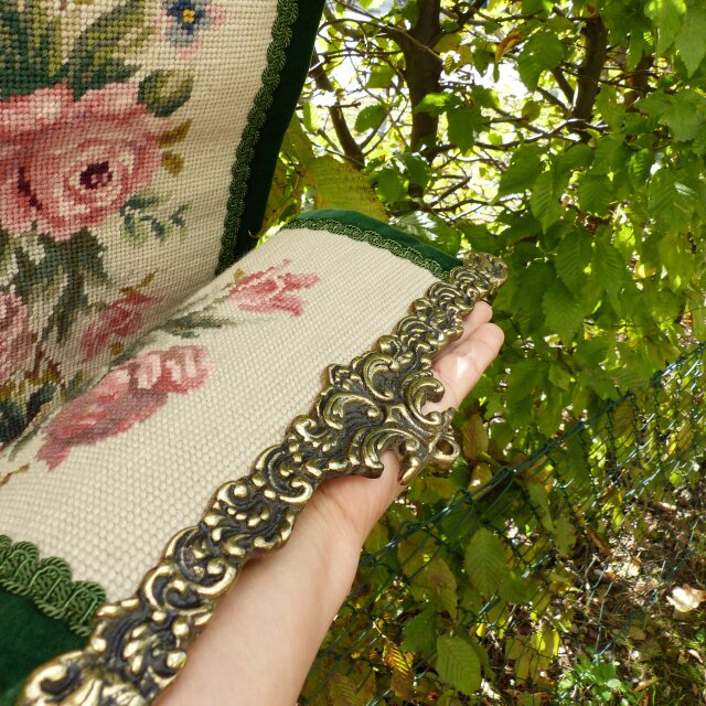 刺繍のタペストリー ベルプル ミディポワン ドイツ | iichi 日々の