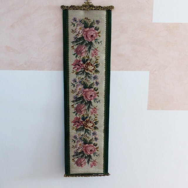 刺繍のタペストリー ベルプル ミディポワン ドイツ | iichi 日々の