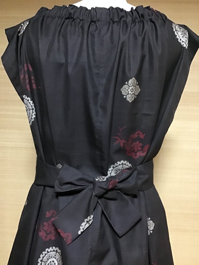 正絹奄美大島紬ワンピース(首回りゴム入り) | iichi 日々の暮らしを