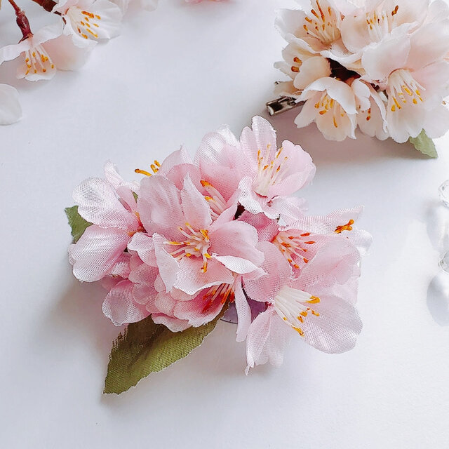 薄紅の桜】春を告げる桜のコサージュ 卒業式 入学式 発表会 | iichi