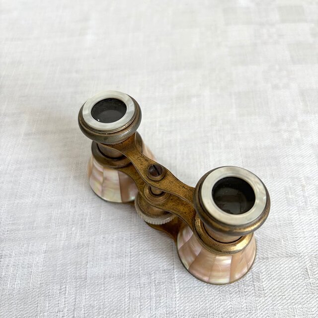 双眼鏡 オペラグラス 真鍮 貝装飾 アールデコデザイン 金属製