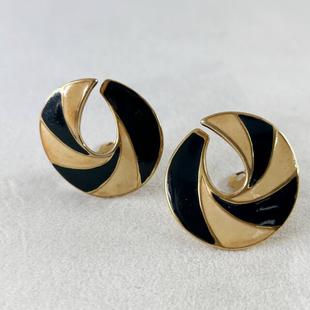 ニナリッチ イヤリング（グリーン） 渦巻 ヴィンテージアクセ 12ACay5 