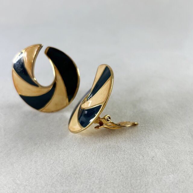 ニナリッチ イヤリング（グリーン） 渦巻 ヴィンテージアクセ 12ACay5 