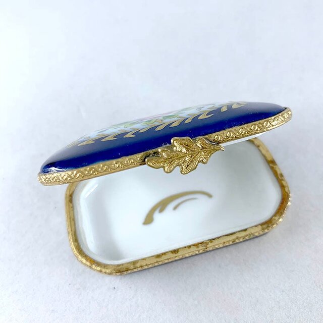 陶器の小物入れ ロイヤルブルー お花柄 浅型 手描き小物 18otb15-2