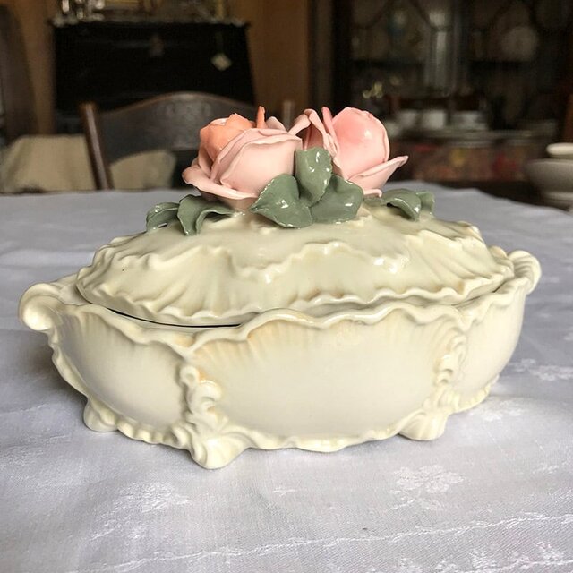 陶器の小物入れ オーバル バラの細工 ボンボニエール 11OTd9 | iichi